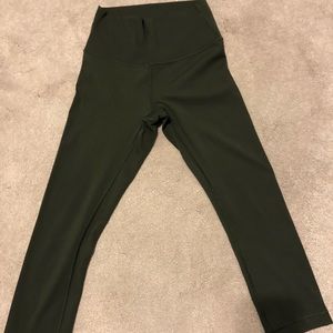 Lululemon HR Wunder Under size 4, olive, 21”inseam